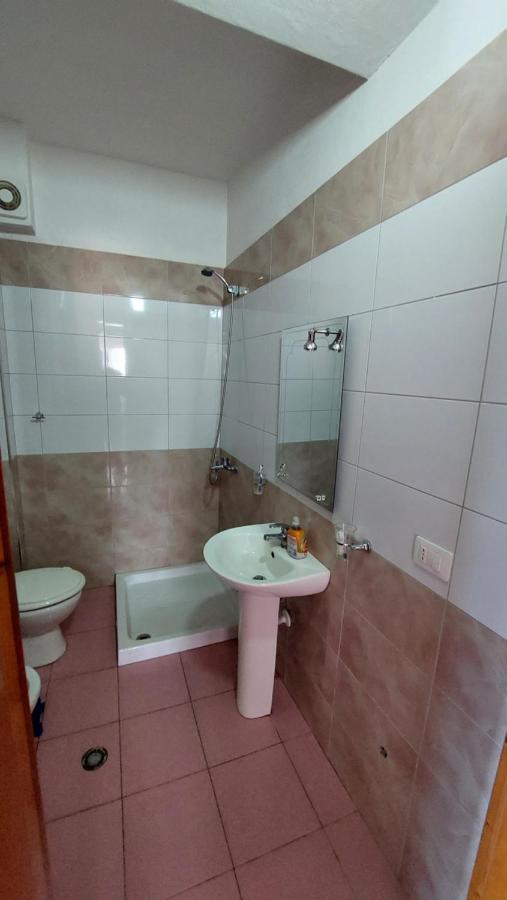 Sweetview 2-Bedroom Apartment With 3 Balcony Seaview Влёра Экстерьер фото