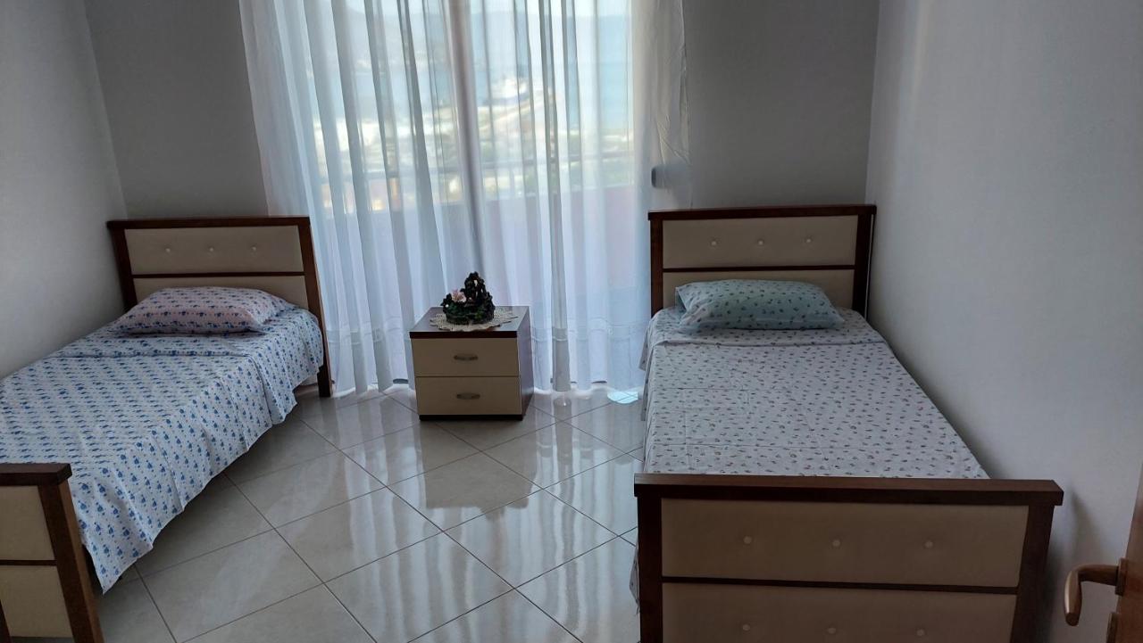 Sweetview 2-Bedroom Apartment With 3 Balcony Seaview Влёра Экстерьер фото